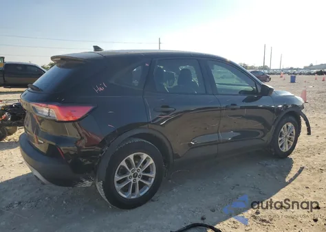 2020 Ford Escape S z USA, uszkodzony, nr VIN 1FMCU0F62LUB78627